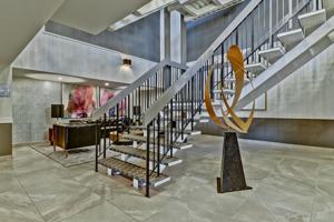 featured image of 230 Huntington Close Ne