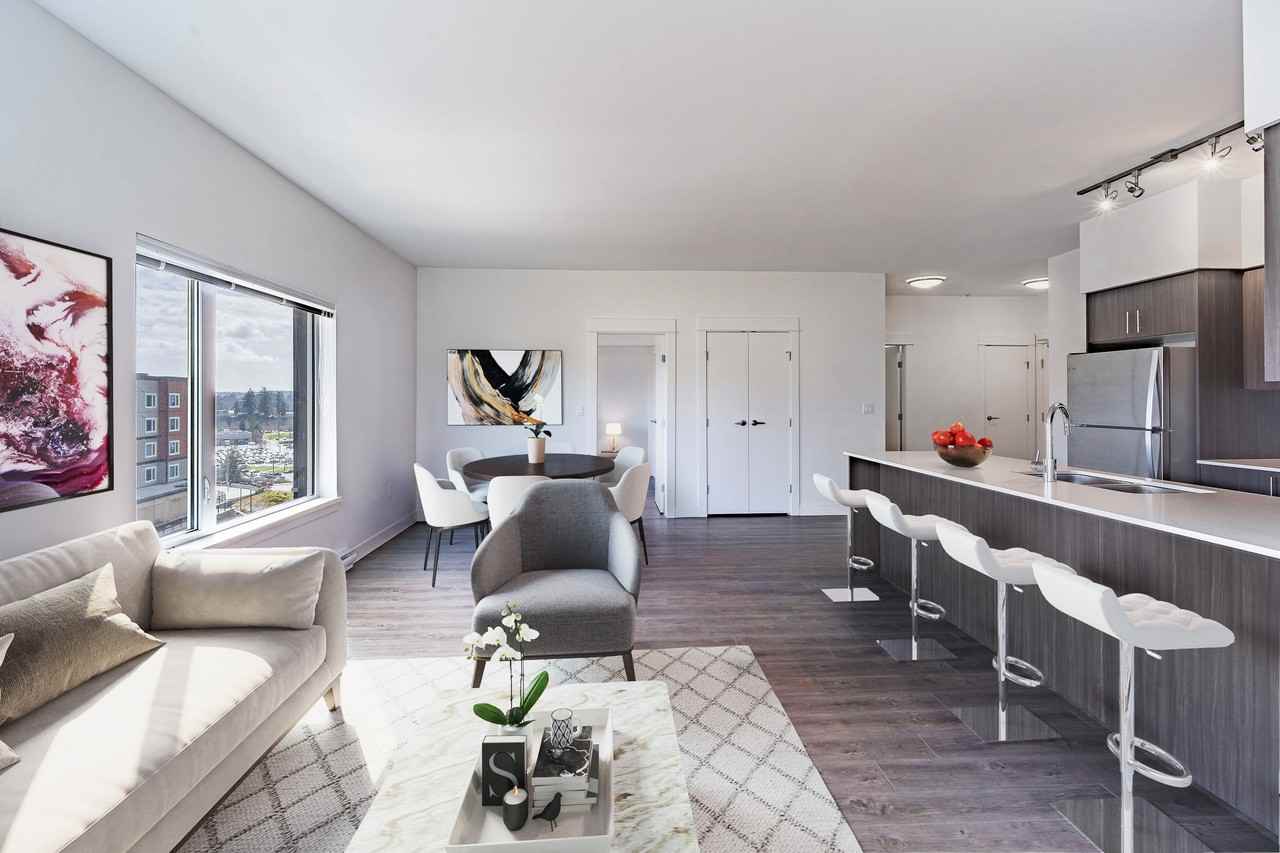 Aurora - Photo 4 of 9