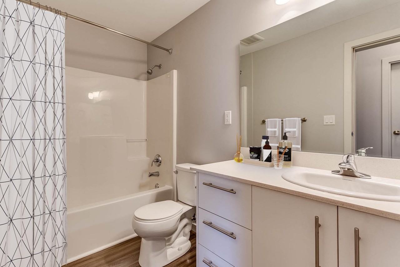 Peak Estates - Photo 2 of 11