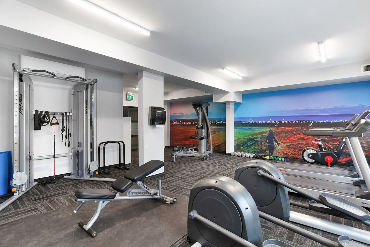 Peak Estates - Photo 4 of 11