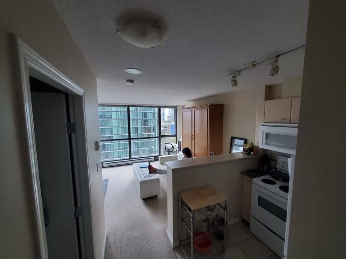 1331 Alberni Street - Photo 6 of 9