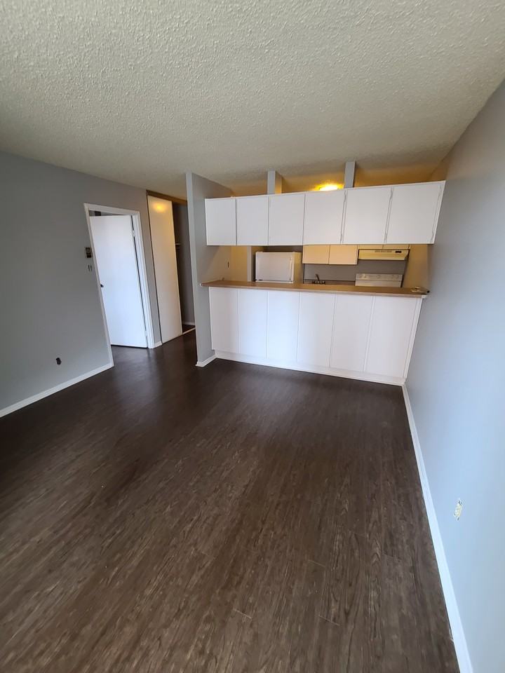 Bronson Place - Photo 2 of 13