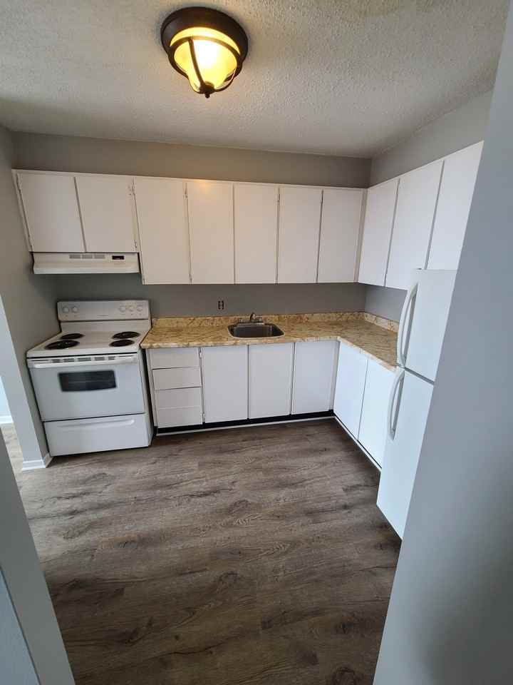 Bronson Place - Photo 6 of 13