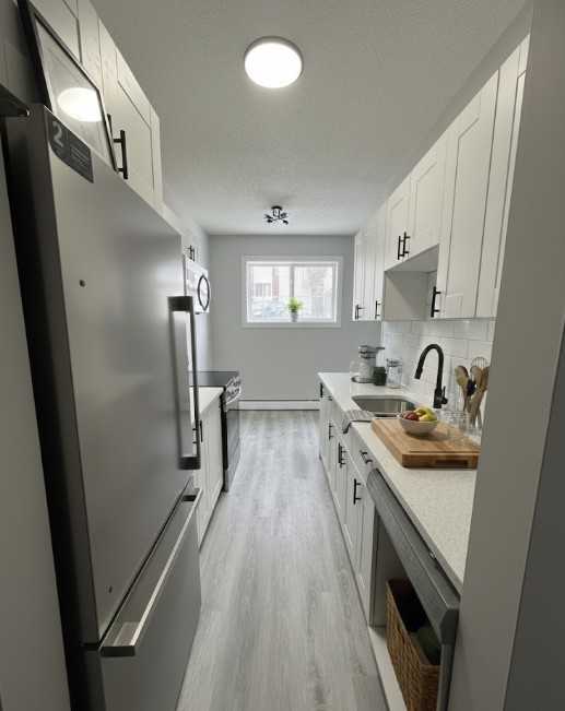 Southview Manor - Photo 3 of 16