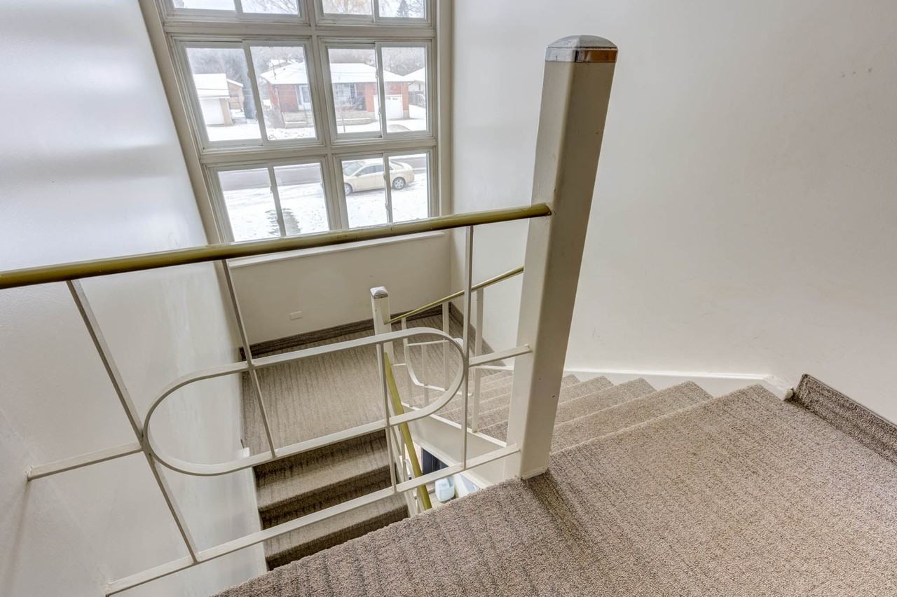 308 Seventh Street - Photo 5 of 17