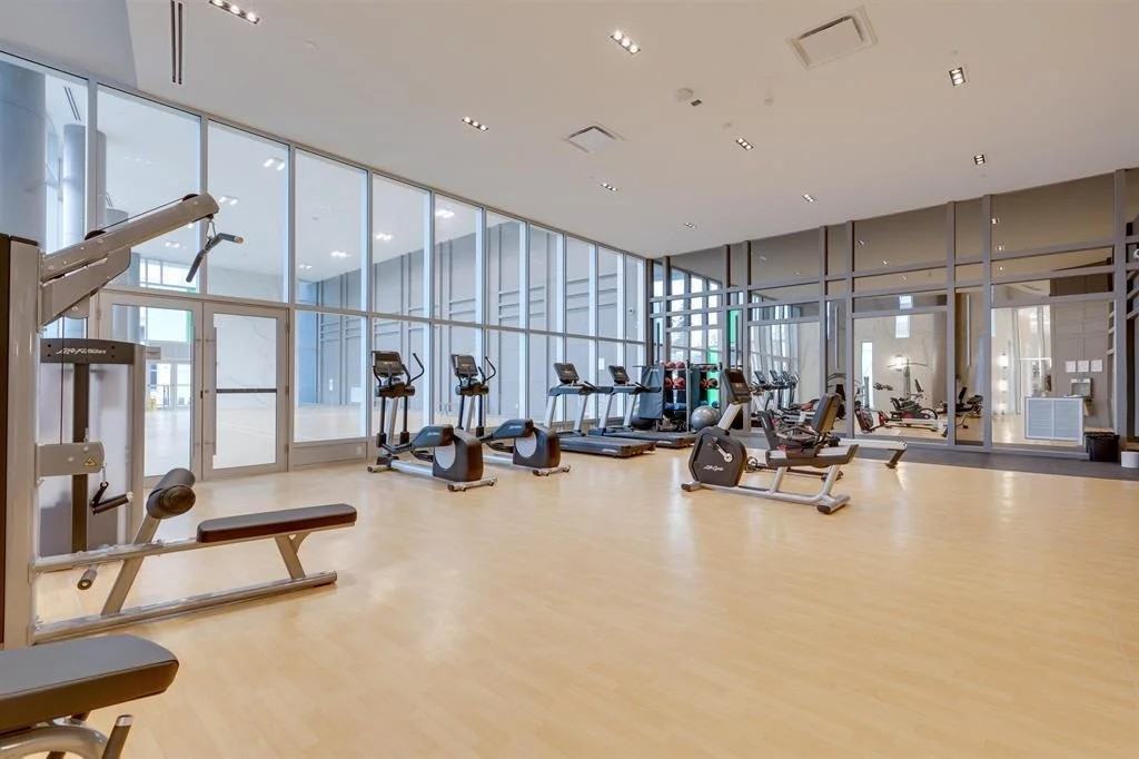 Park Boulevard - Photo 2 of 7