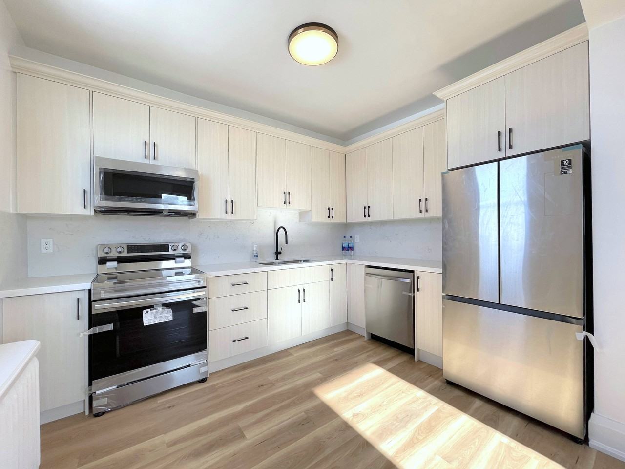 6 Fairlawn Avenue - Photo 2 of 17