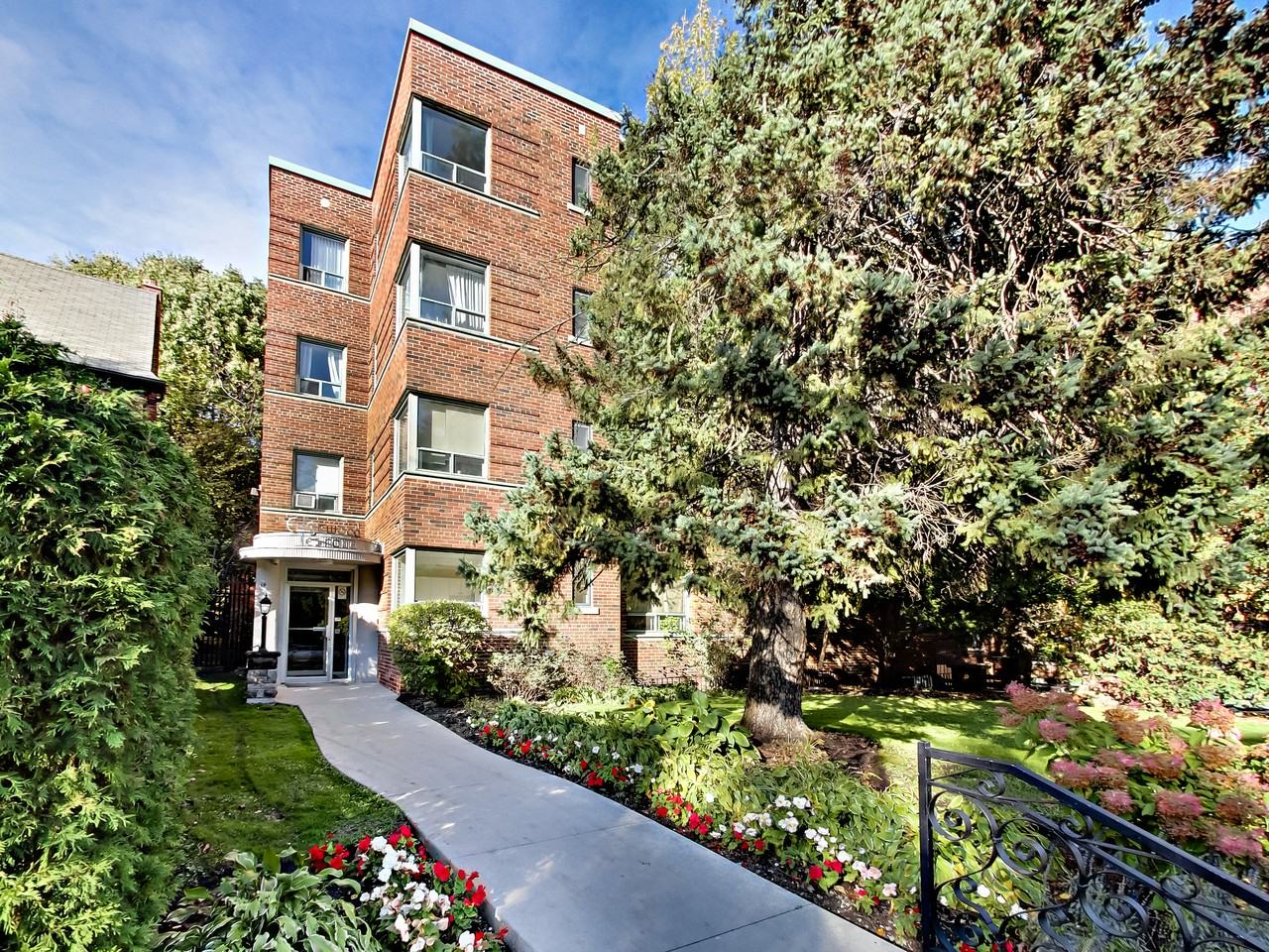 Edgewood Terrace - Photo 6 of 29