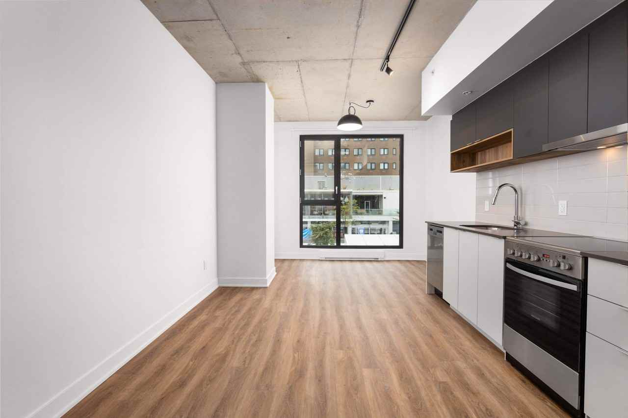 1424 Boul Saint-Laurent — photo 1