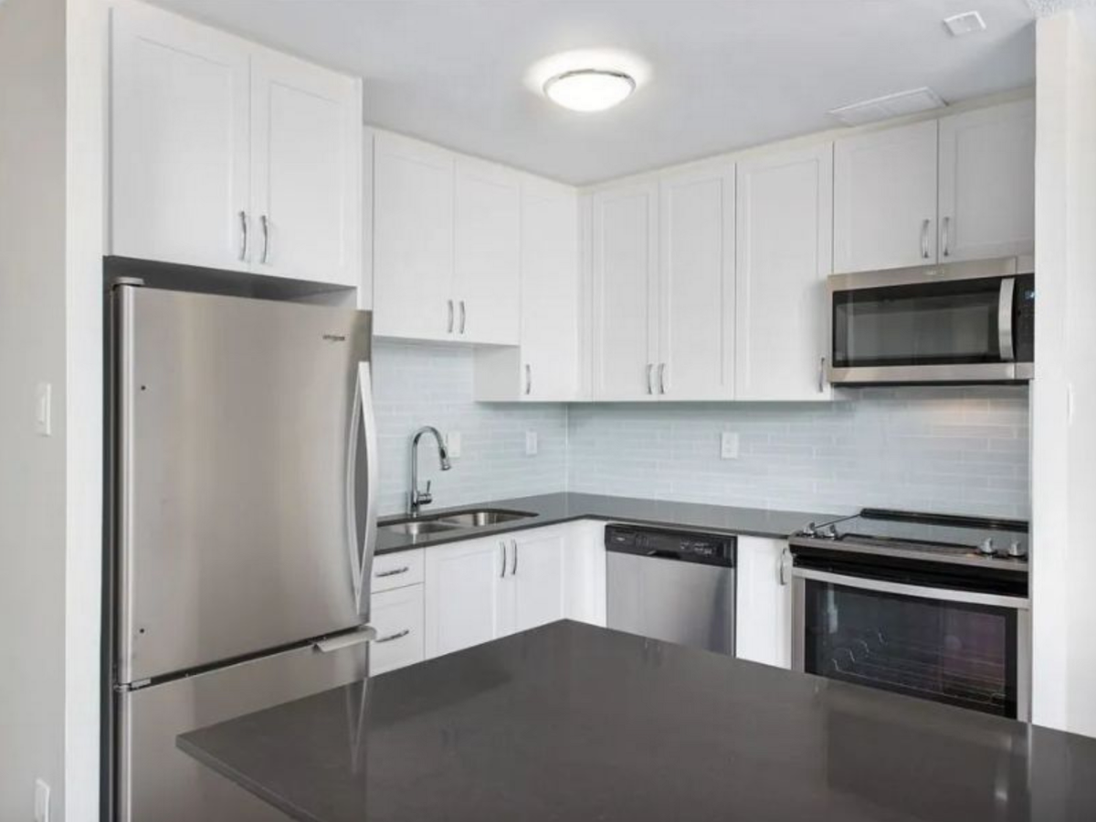 3045 Queen Frederica Drive - Photo 5 of 17