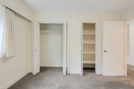 Woodridge Manor Apartments - Photo 6 of 16