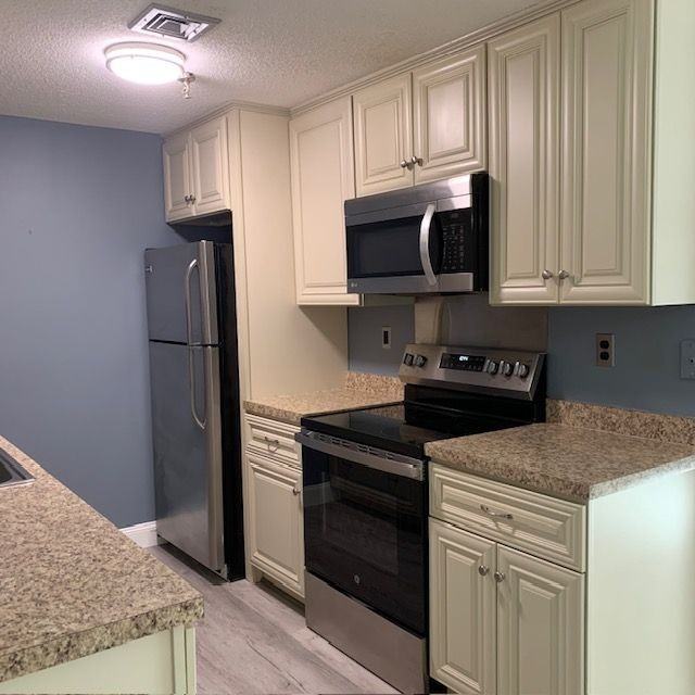512 Abbott Farm Ln - Photo 2 of 10