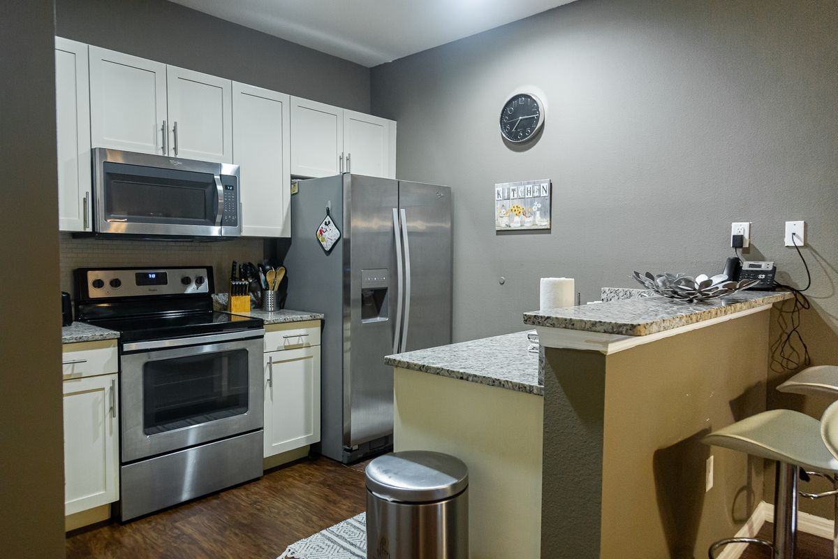 3211 Gold Ln - Photo 3 of 22