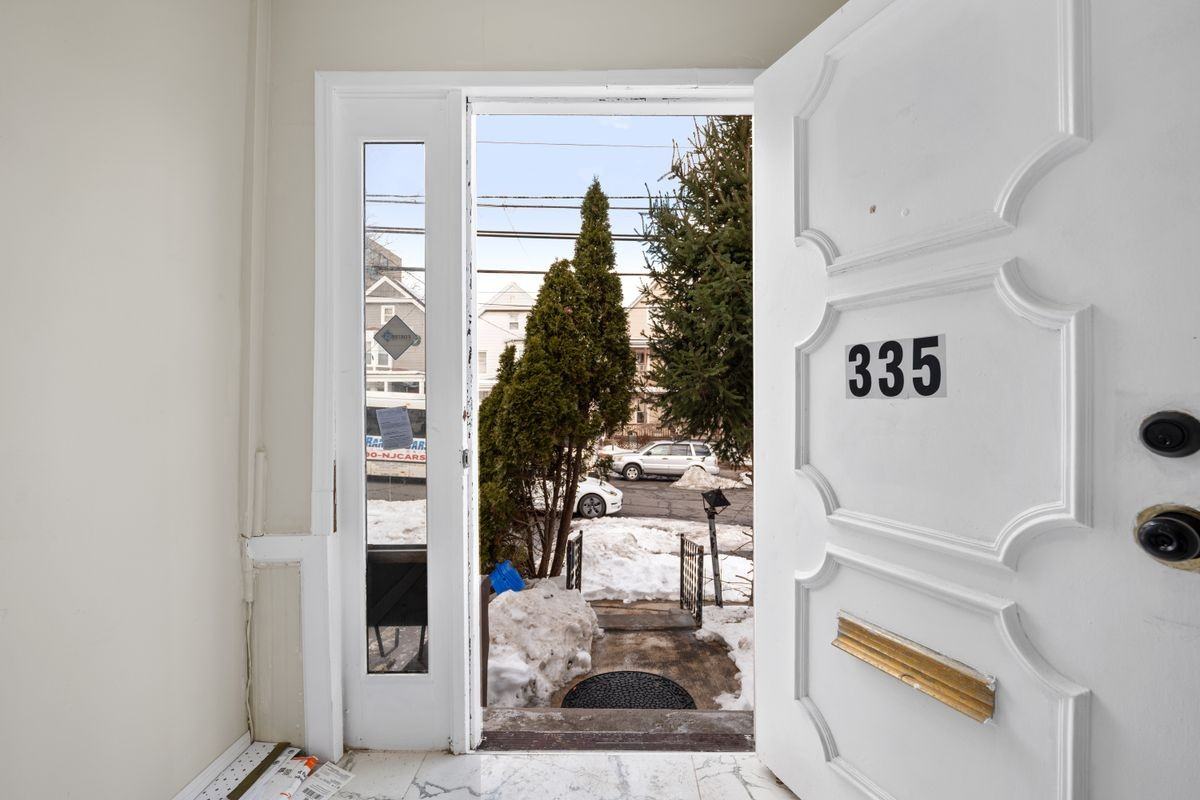 335 Boulevard - Photo 2 of 28