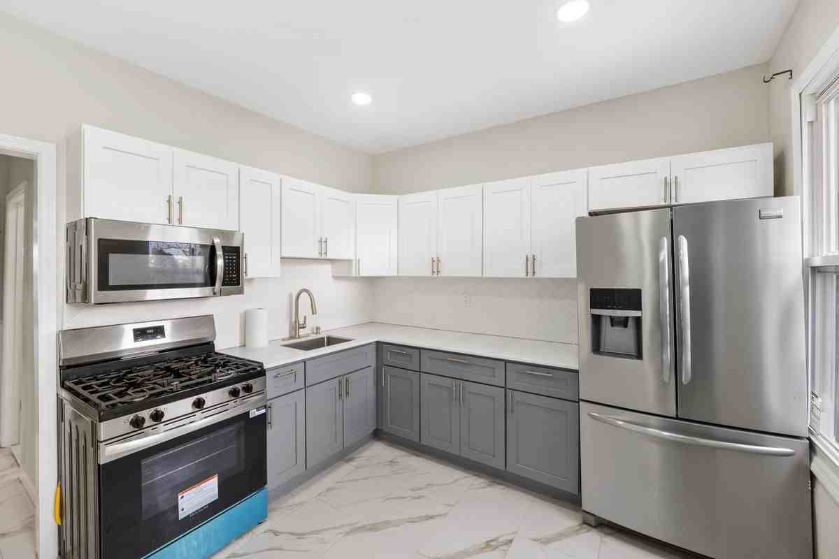 335 Boulevard - Photo 3 of 28
