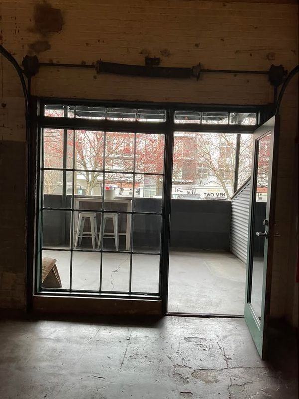 881 Memorial Dr Se - Photo 2 of 17