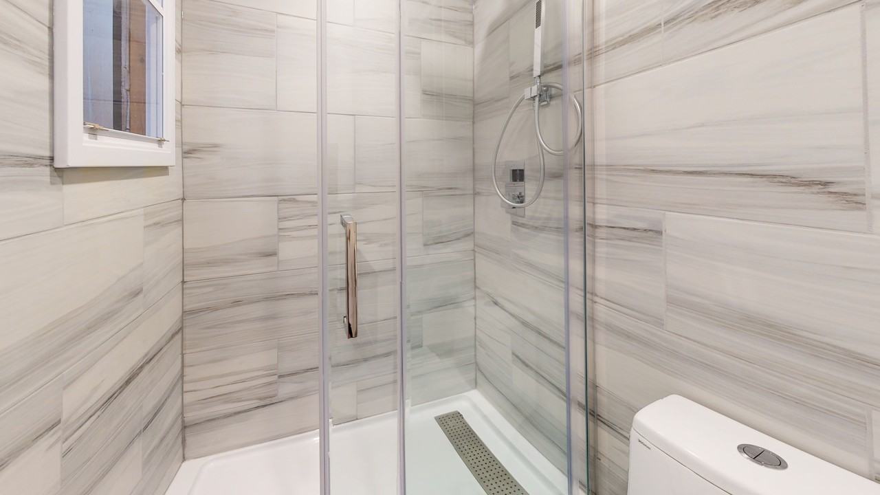 2645 Bercy - Photo 3 of 10