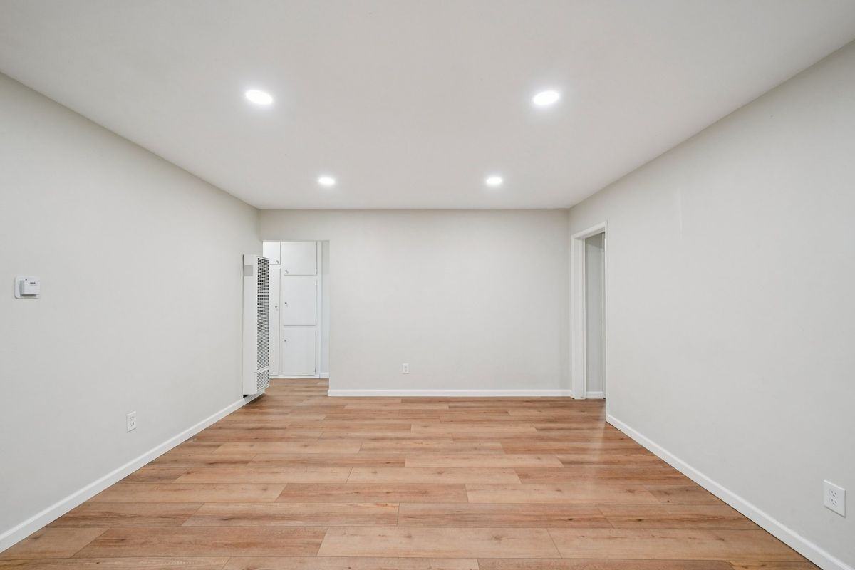 7390 Valaria Dr - Photo 3 of 35