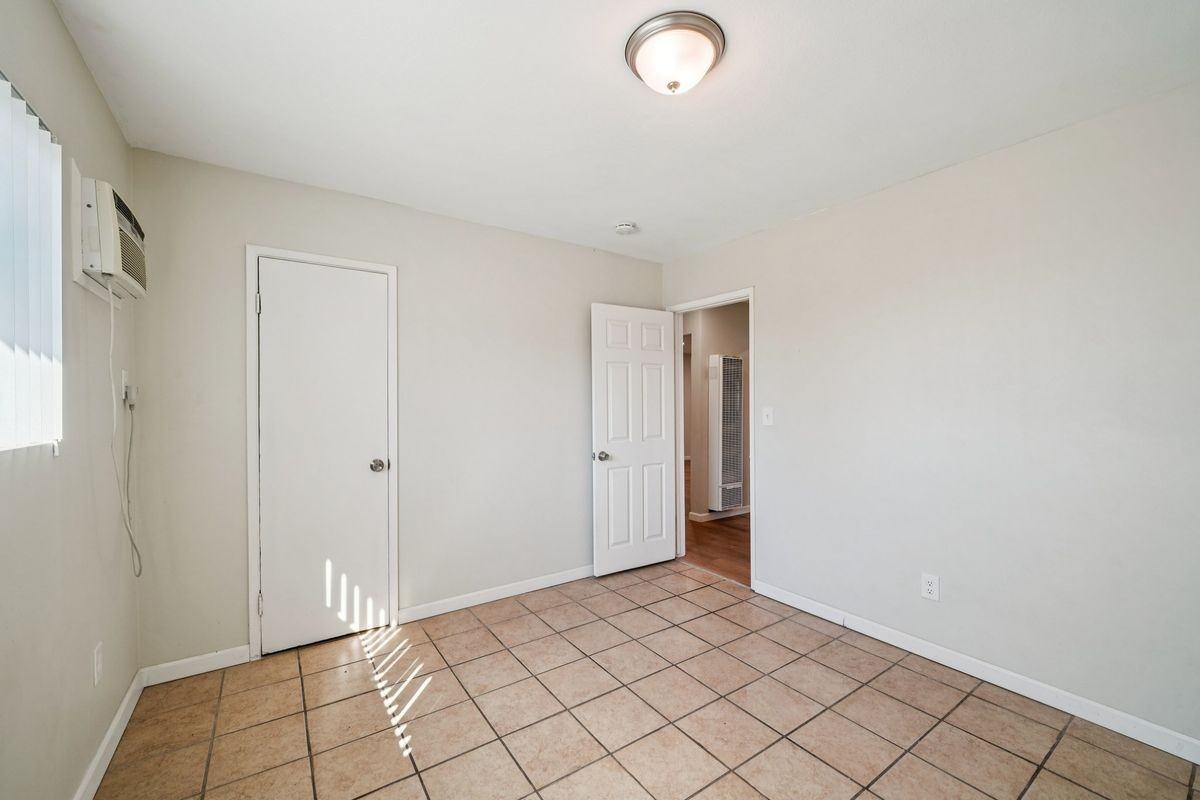 7390 Valaria Dr - Photo 7 of 35