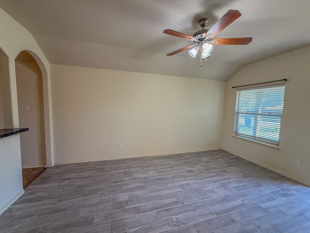 412 Azurite Dr - Photo 5 of 23