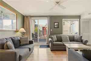 featured image of 216 Goddard Row