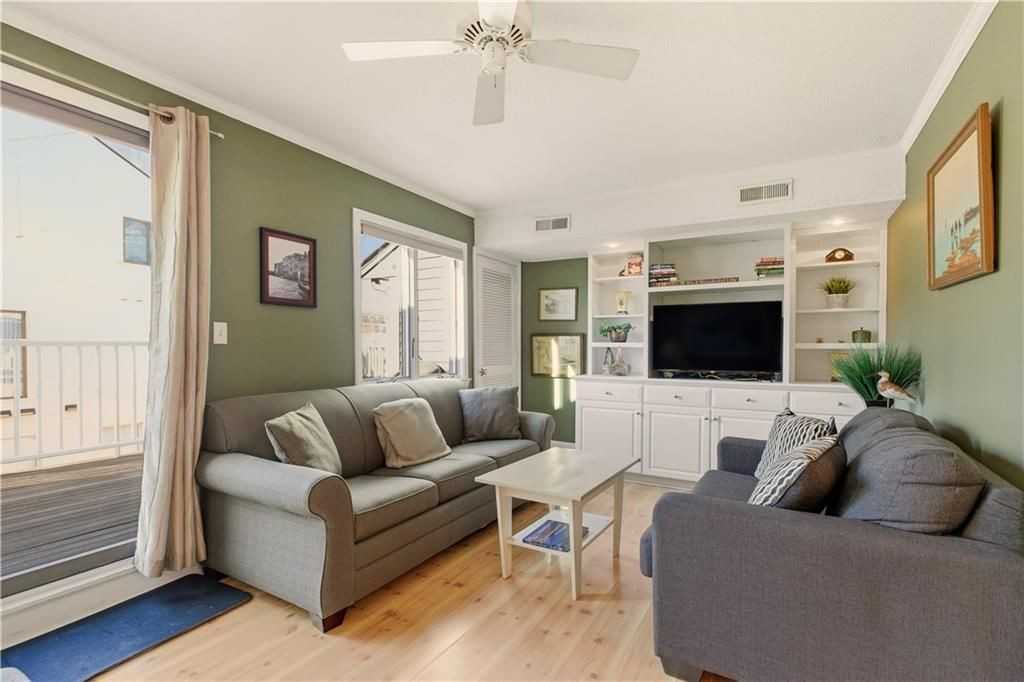 216 Goddard Row - Photo 3 of 30