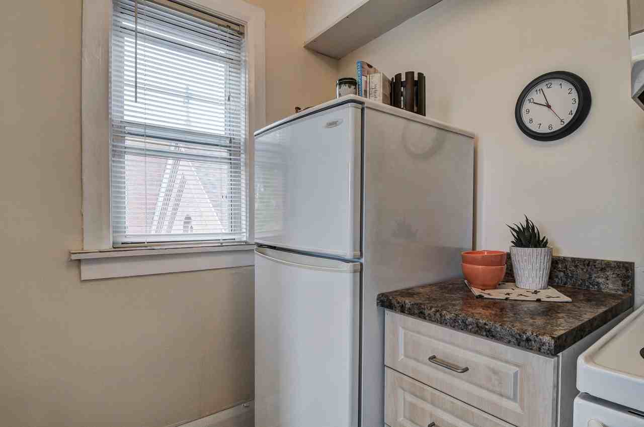 Donlands Apartments - Photo 4 of 12