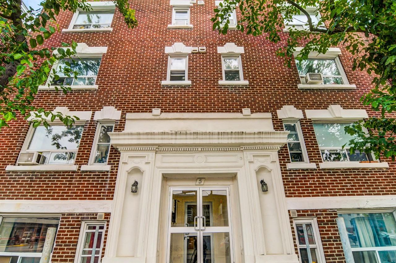 Donlands Apartments - Photo 6 of 12