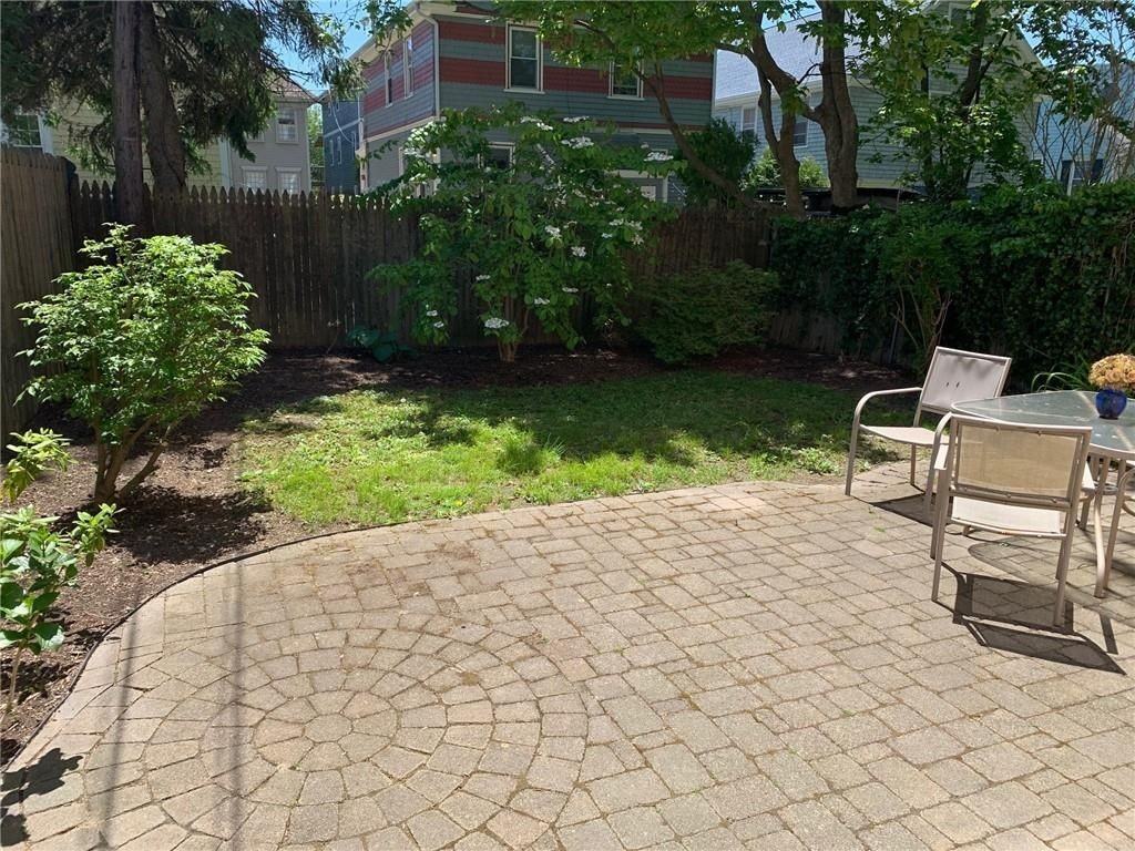 27 Young St ##2 - Photo 4 of 22