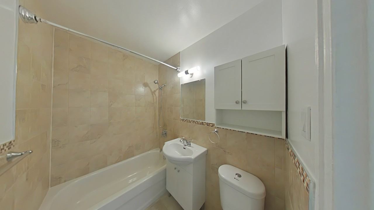 2-6 The Donway East - Photo 5 of 21