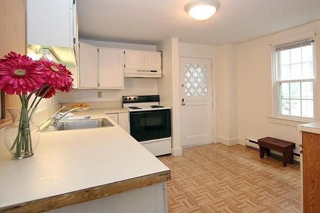 42 Lee Ave - Photo 2 of 18