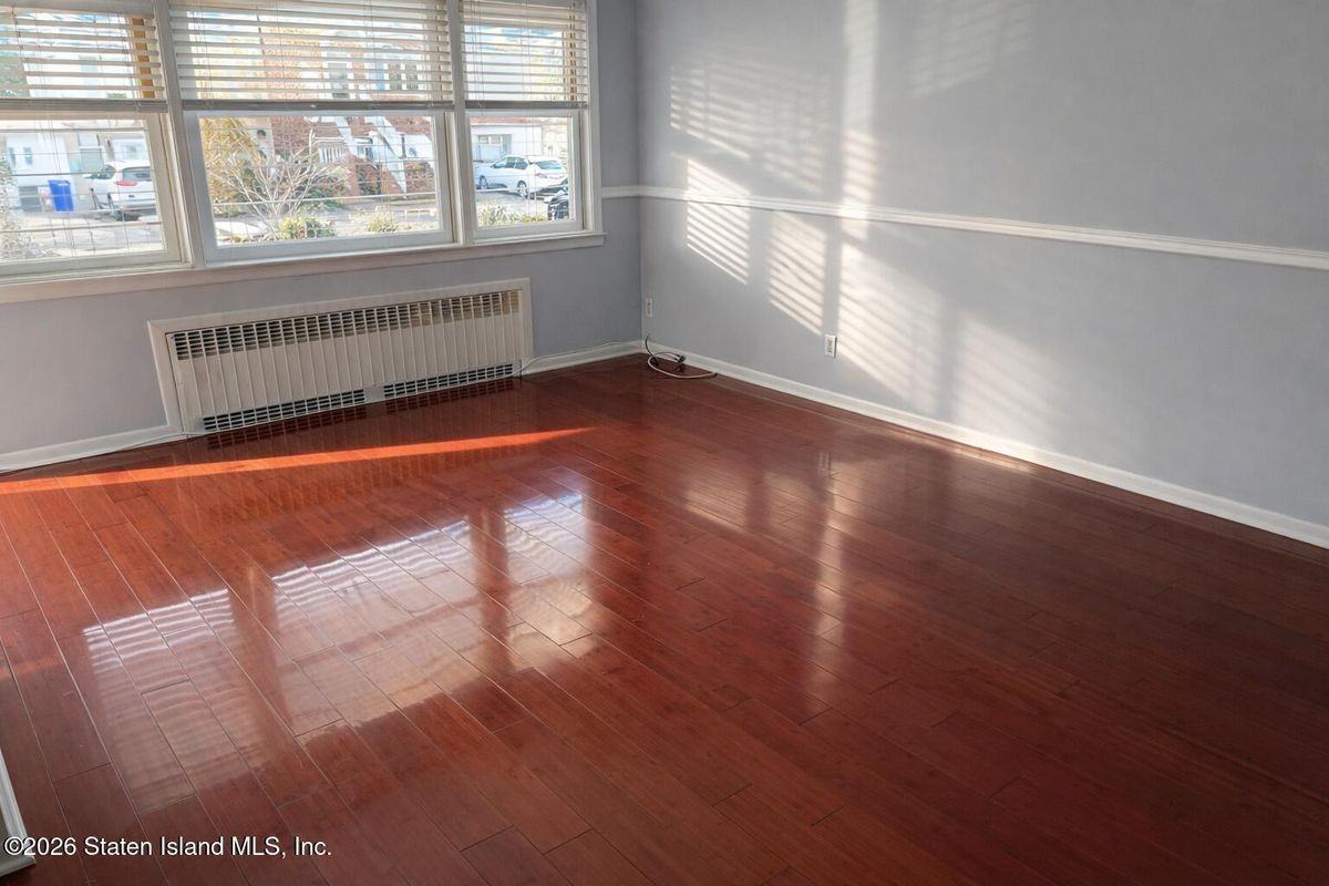 26 Driggs St - Photo 5 of 20