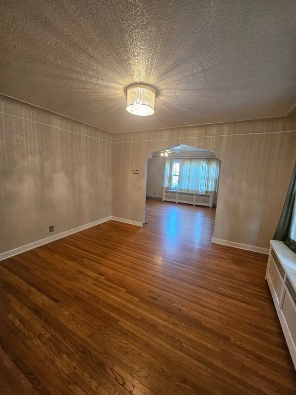 5224 Bloomington Ave - Photo 7 of 37