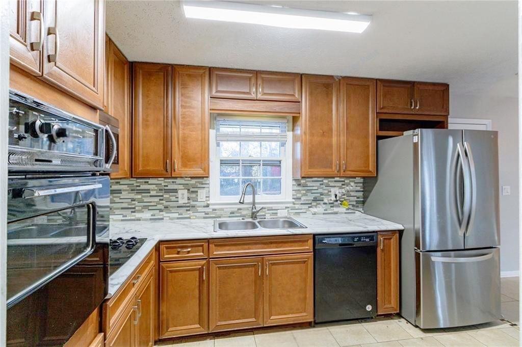 392 Harmony Grove Rd - Photo 7 of 25