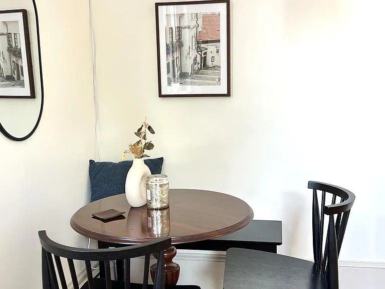 386 Essex St - Photo 3 of 18