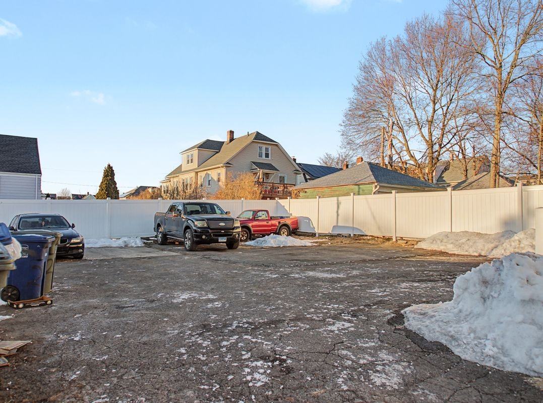 1872 North Ave - Photo 4 of 12