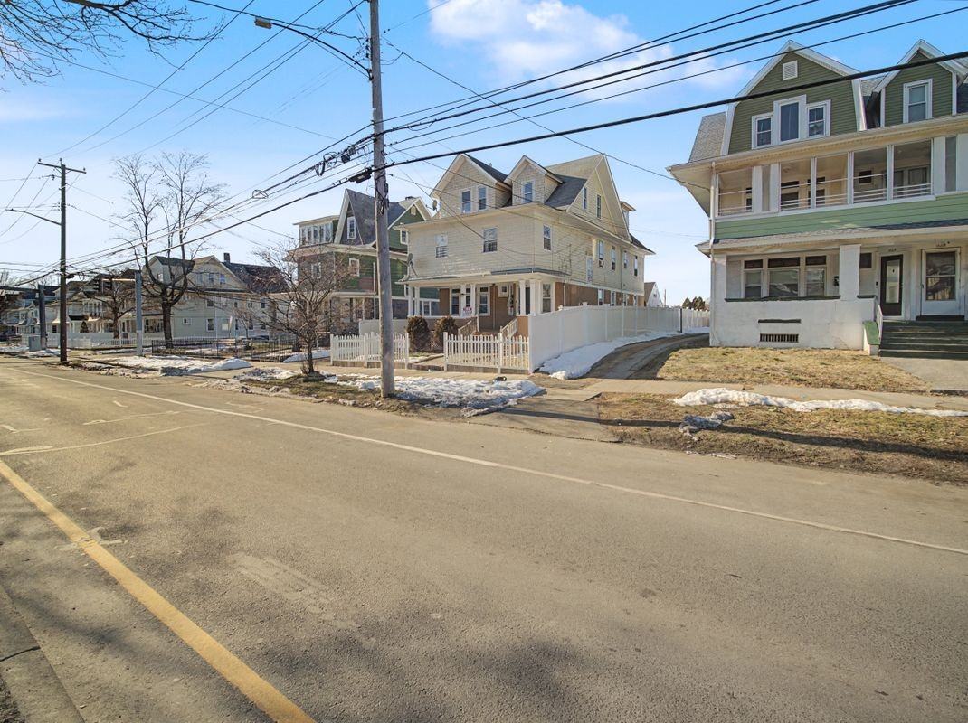 1872 North Ave - Photo 5 of 12