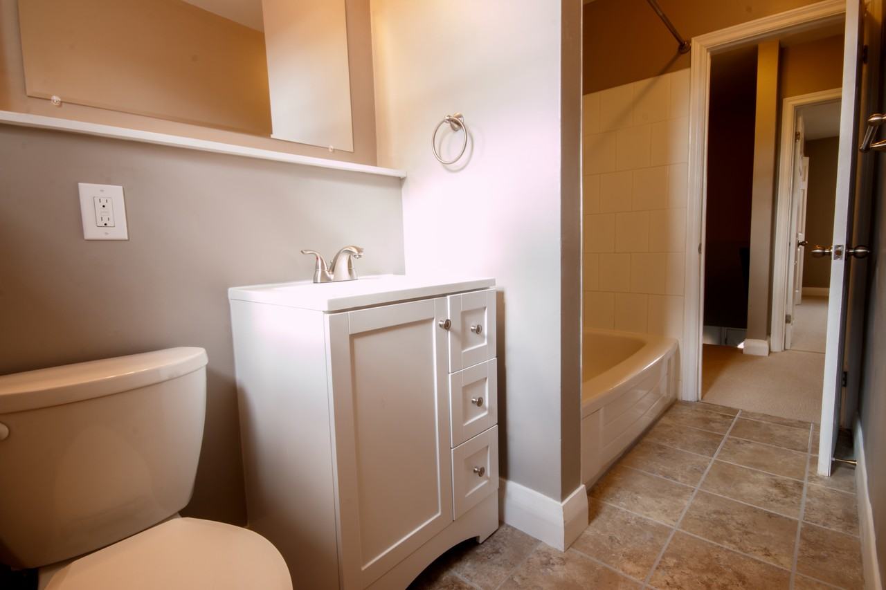 East 42nd Street - Photo 6 of 7