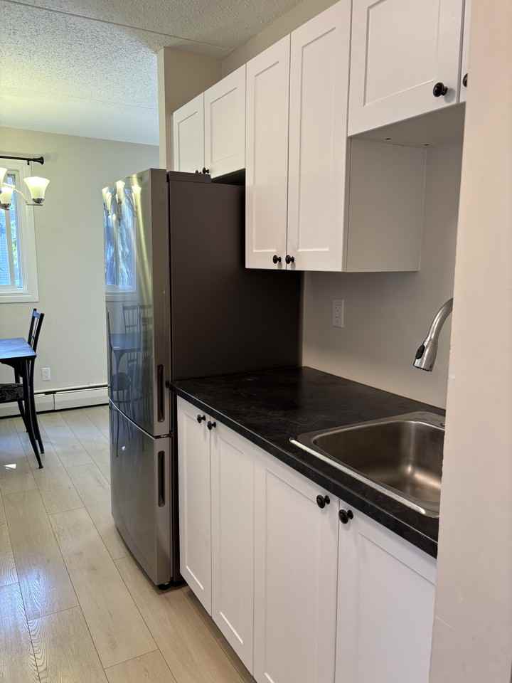 18 Schemmer Bay - Photo 5 of 41