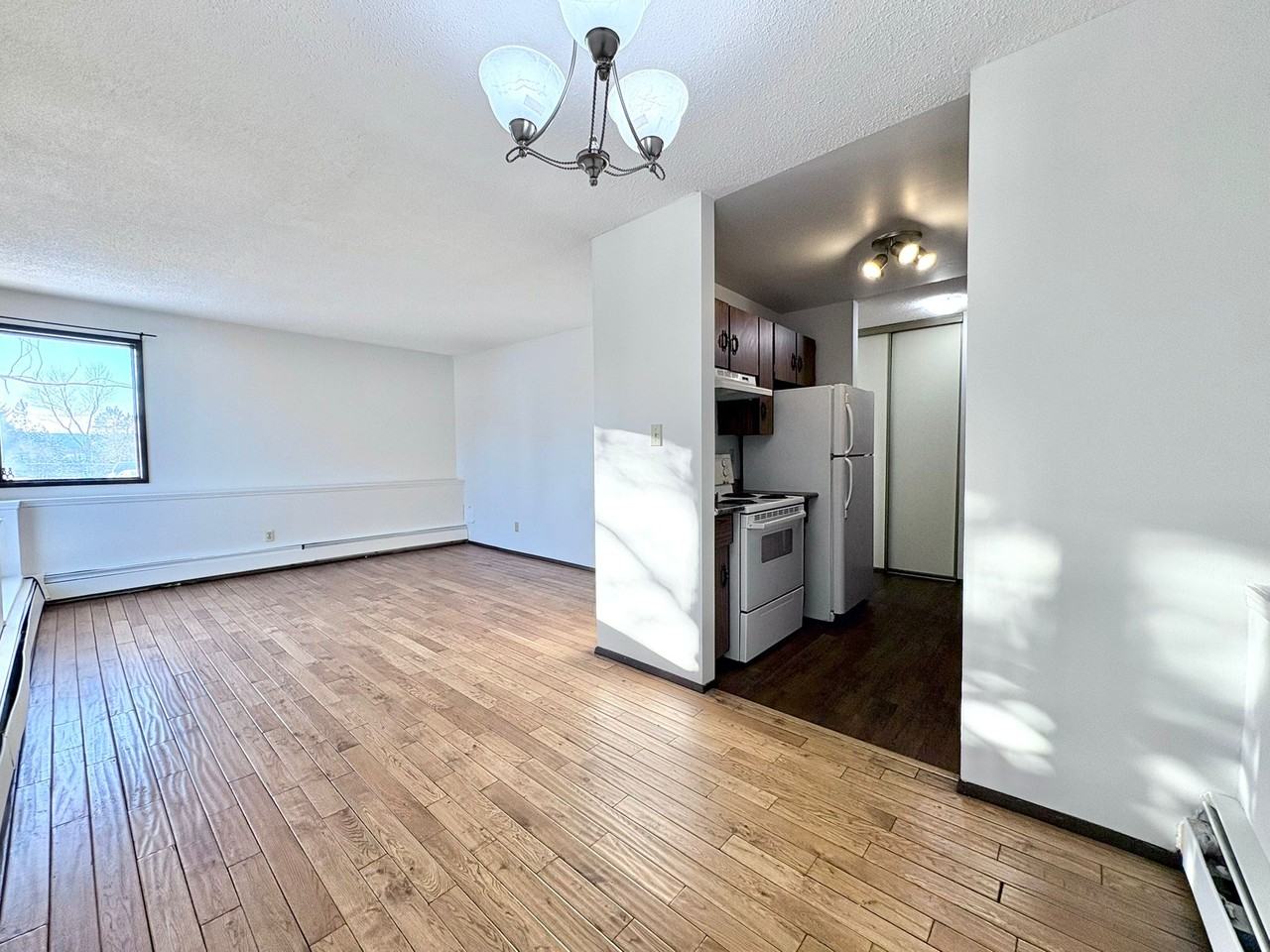Amblewood Terrace - Photo 7 of 16