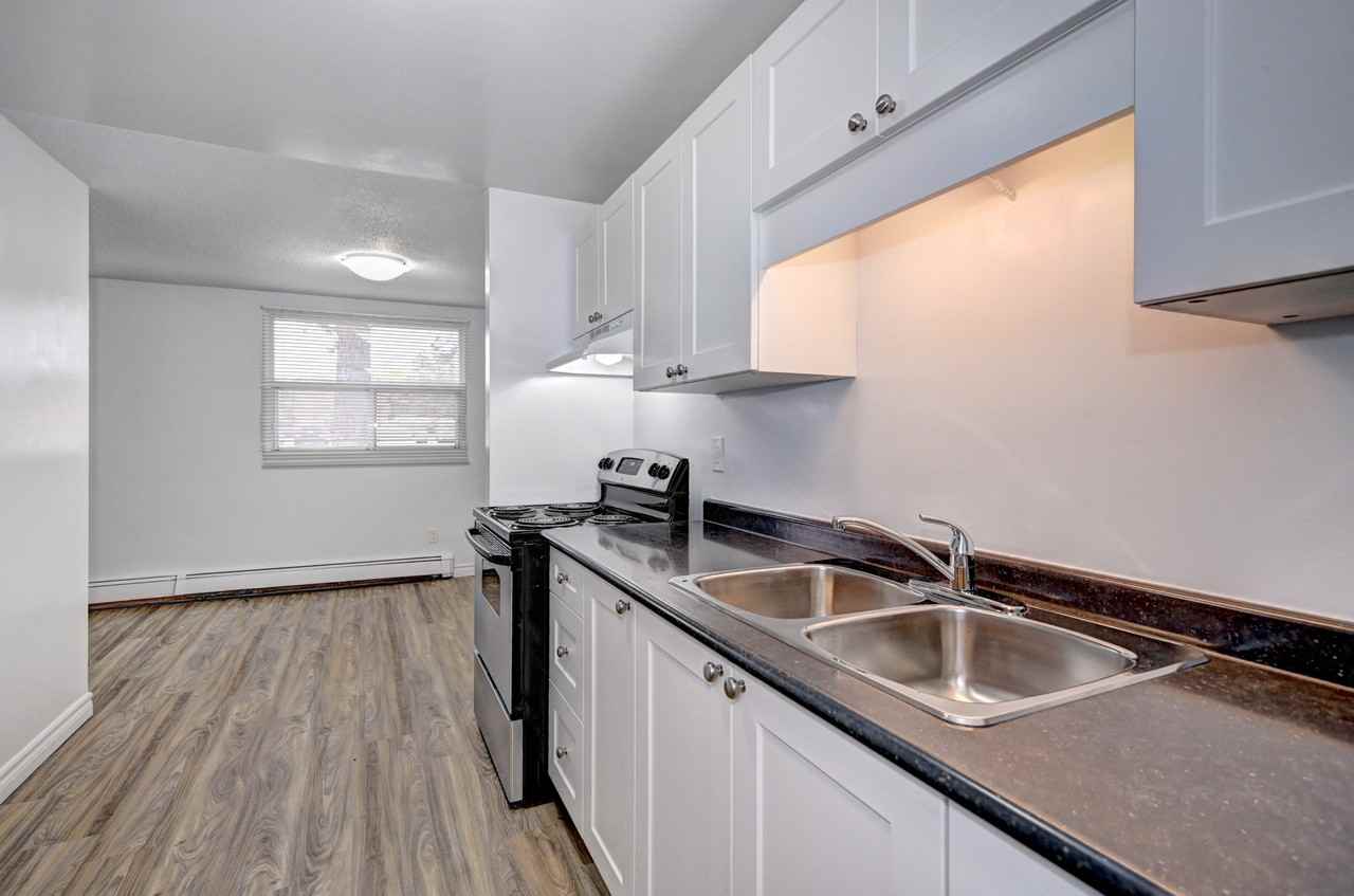 262-266 Kingswood Estates - Photo 3 of 11