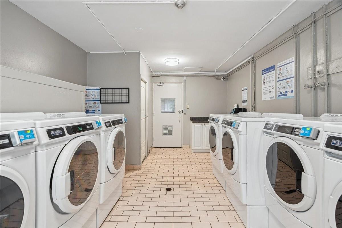 435 Grey Street - Photo 7 of 10