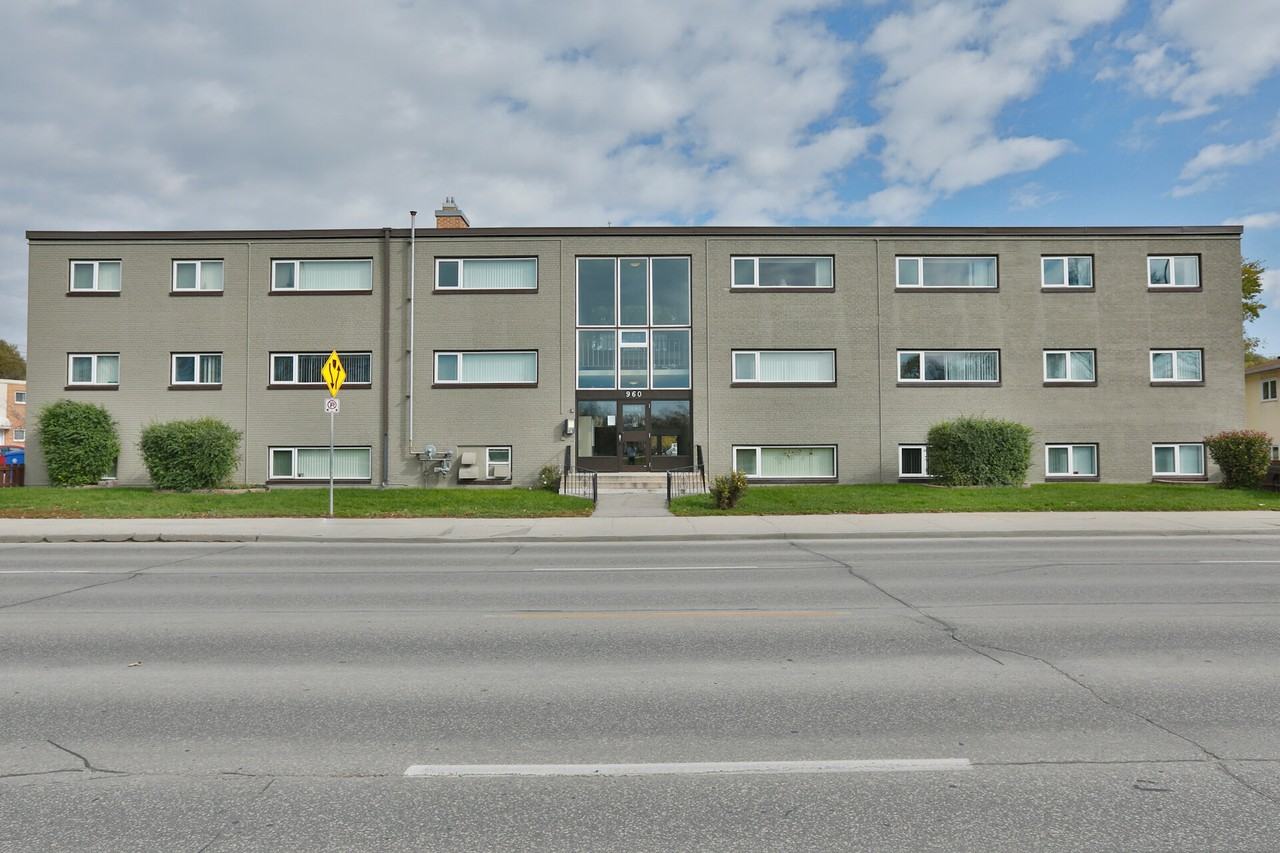 Rochelle Apartments - Photo 5 of 9