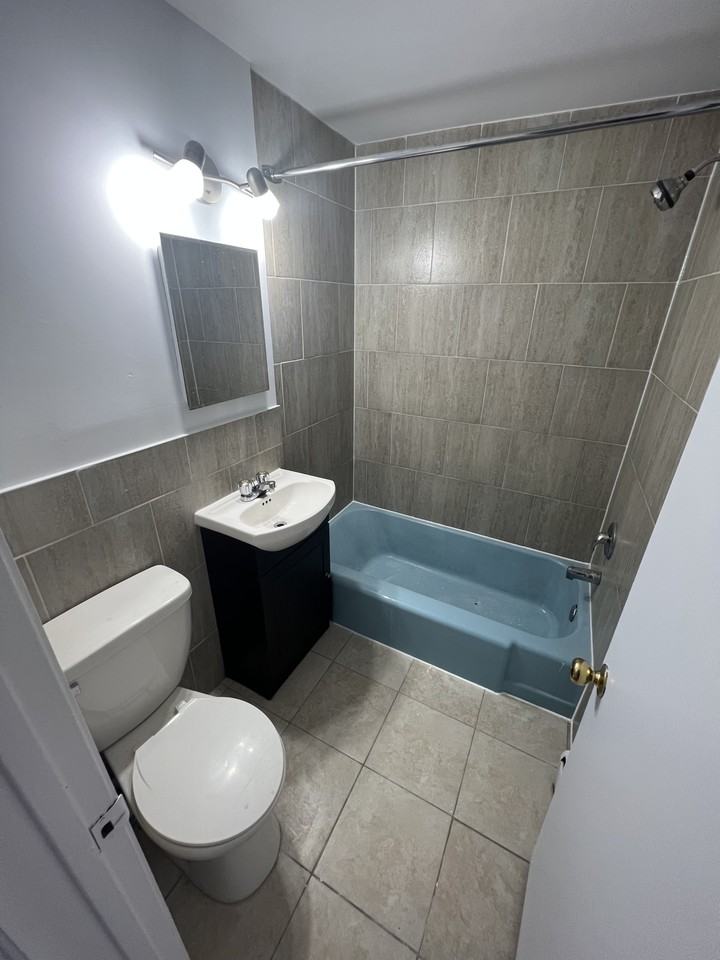 615 Hudson - Photo 6 of 20