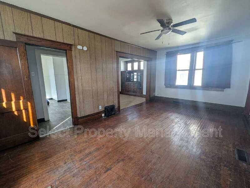 3526 Smith St - Photo 2 of 22