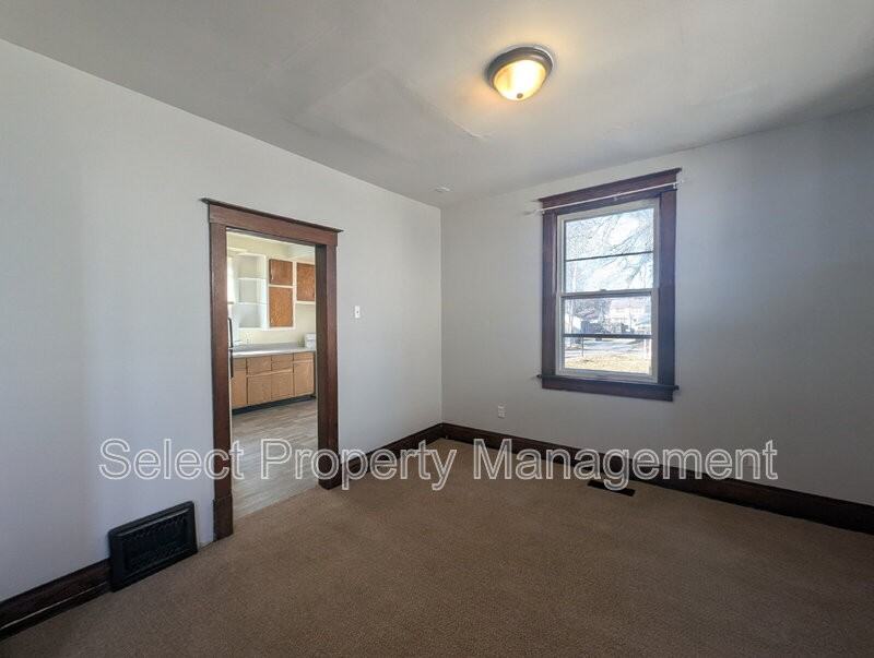 3526 Smith St - Photo 6 of 22