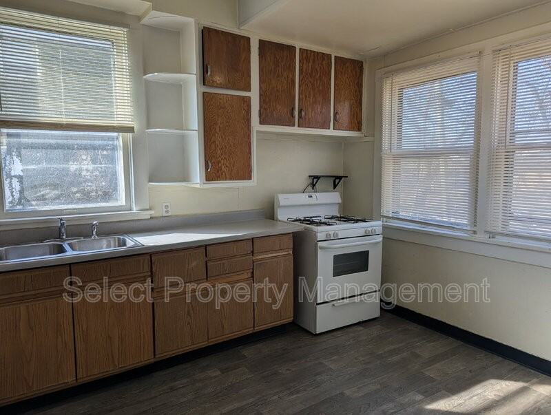 3526 Smith St - Photo 7 of 22