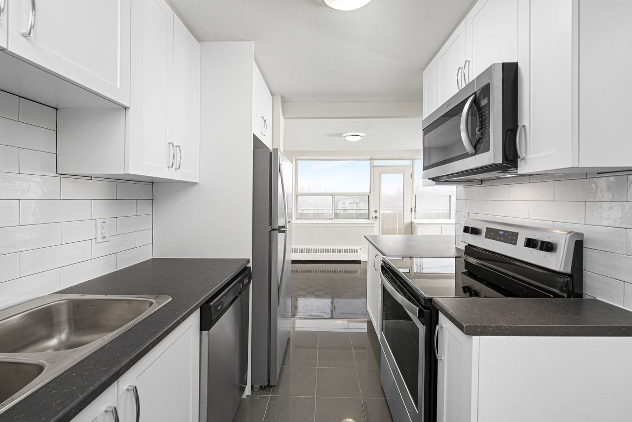 70 Rexdale Blvd - Photo 6 of 14