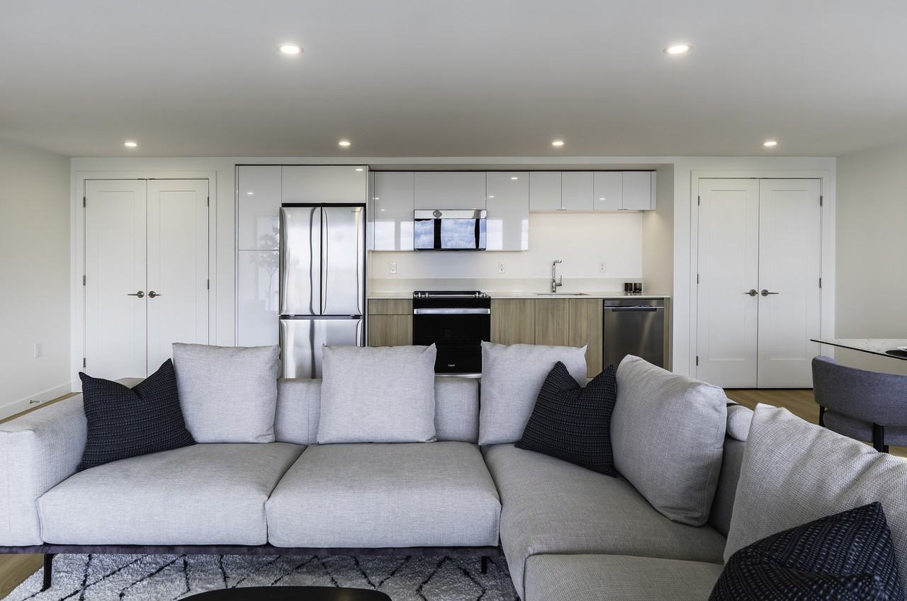 2755 King Street - Photo 5 of 18