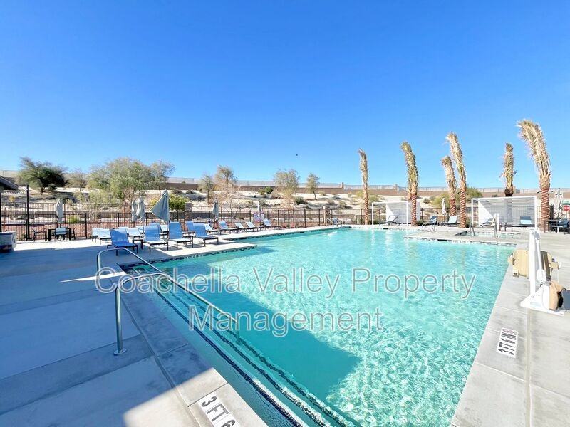 41410 Penn Dr - Photo 4 of 42